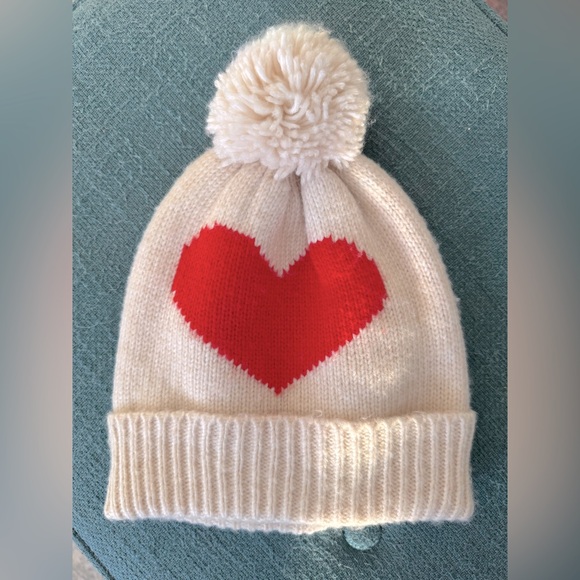 Jillian Harris x Joe Fresh
Heart toque - Picture 1 of 2